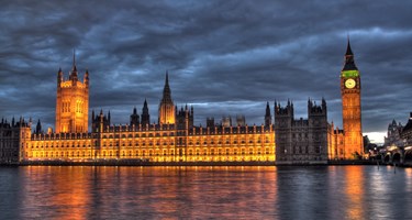 Photograph of houses of parliament at night